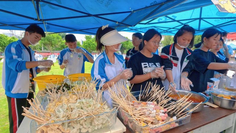 关于2024“国际茶日” 宁洱县职业高级中学举办丰富多彩的茶会活动的信息(5)