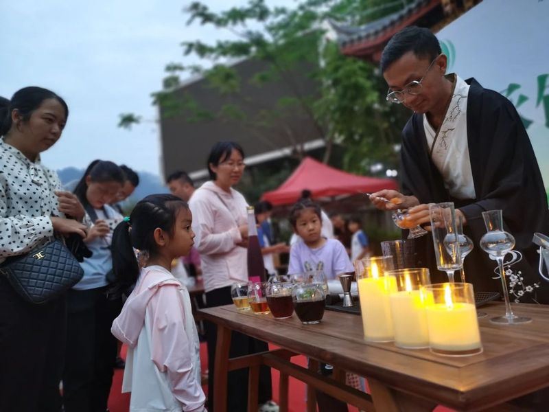 关于茶还可以这样喝！传统茶和新式茶飘香宁洱“国际茶日”活动的信息(2)