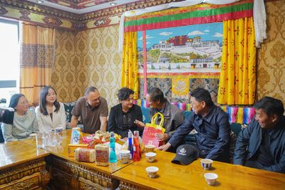 有关于情系民族团结 推广健康饮茶——雨城区赴拉萨开展健康茶宣传推介暨送茶活动的内容(3)