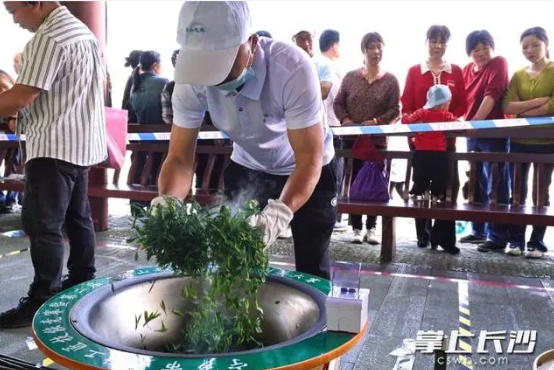 有关于乡村工匠竞技巧手制香茗，宁乡沩山茶旅文化节手工制茶大赛引赞叹声一片的相关信息