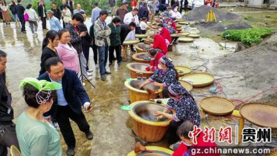 关于沿河：手工制好茶 春日茶飘香的消息(1)