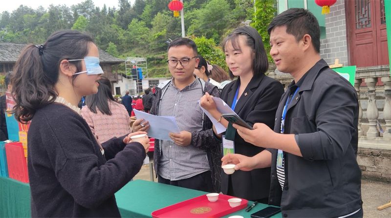 有关于石阡举办“首届谷雨苔茶文化”暨“健康大本营·银龄助茶旅”活动的新闻(5)